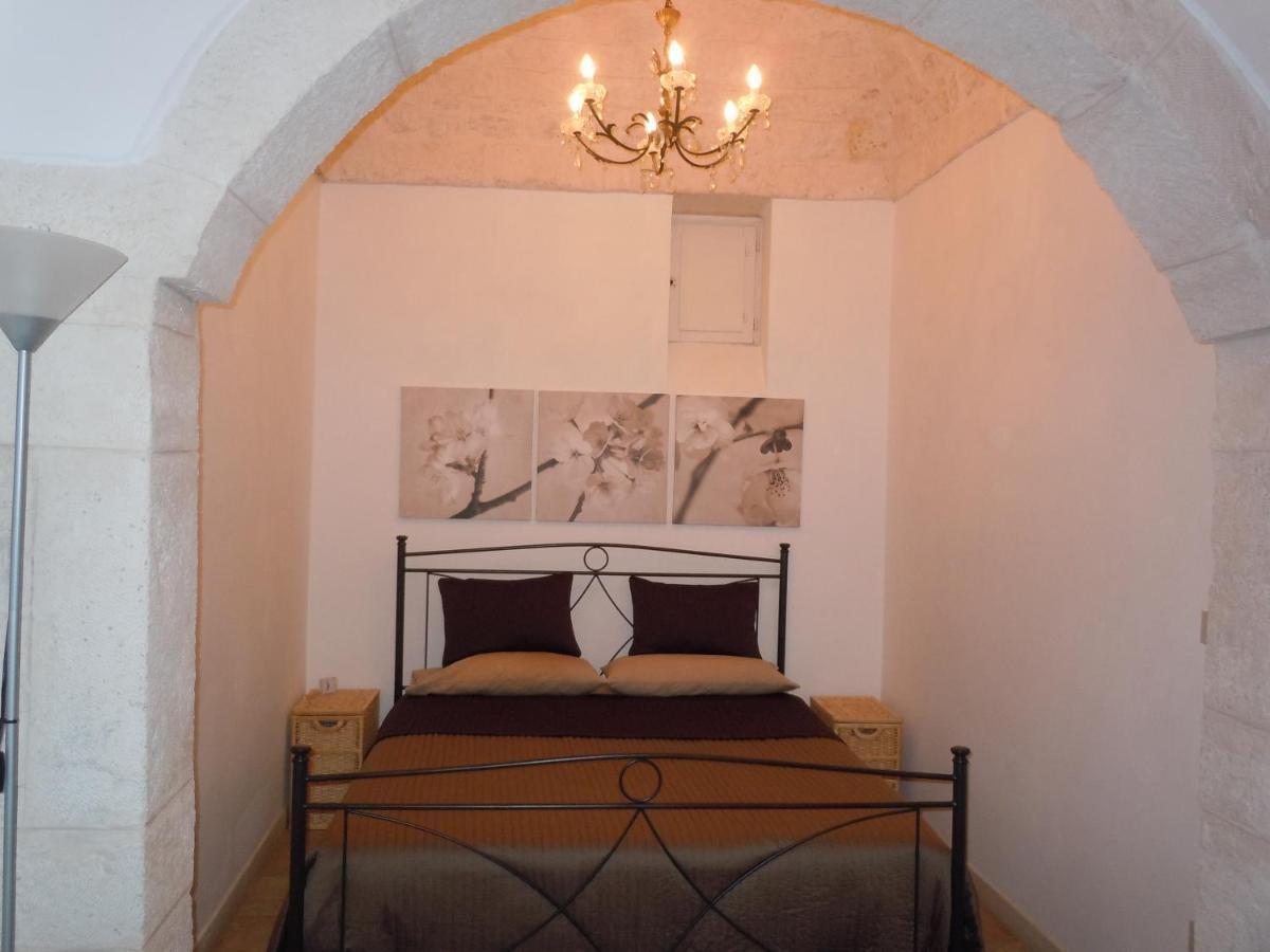 Casa Josephina - Three Level Stone Home With Balcony, 2 Roof Terraces & Sea Views Ostuni Extérieur photo
