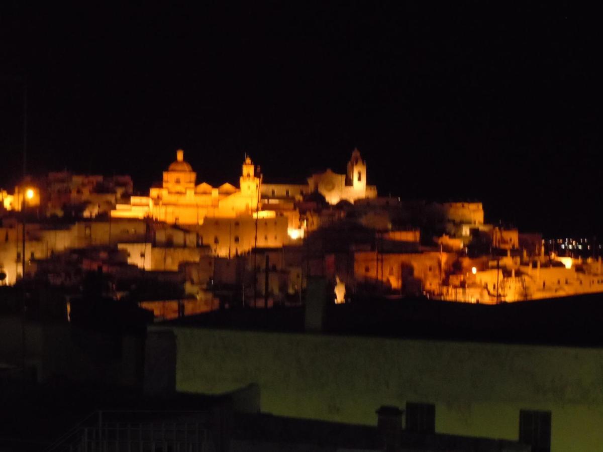 Casa Josephina - Three Level Stone Home With Balcony, 2 Roof Terraces & Sea Views Ostuni Extérieur photo